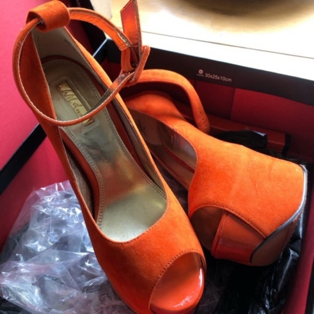 A Wild pair of Platforms!.